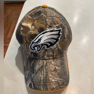 Philadelphia Eagles ball cap *camo*